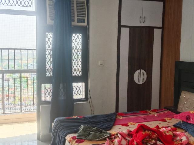 Resale | 2 BHK 792 Sq.Ft. Apartment in Mahagun Mahagunpuram