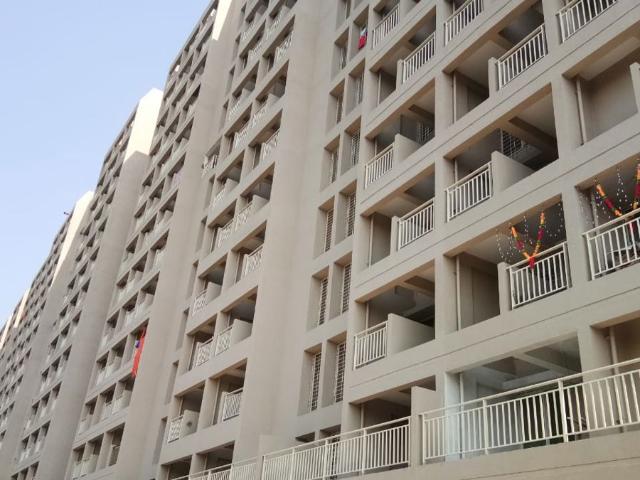 Resale | 2 BHK 804 Sq.Ft. Apartment in Majestique Memories