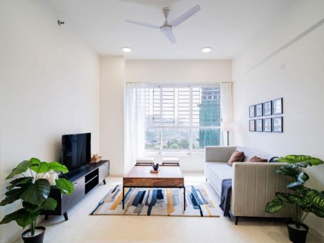 Resale | 2 BHK 805 Sq.Ft. Apartment in Kalpataru Crest