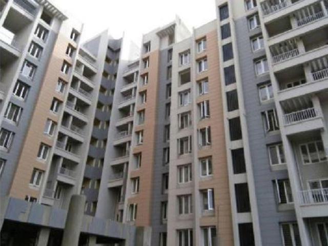 Resale | 2 BHK + 806 Sq.Ft. Apartment in Metro Greens