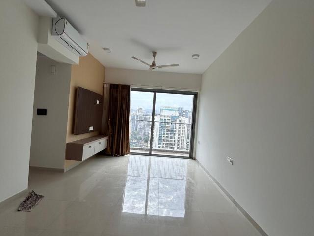 Resale | 2 BHK 808 Sq.Ft. Apartment in Kalpataru Immensa