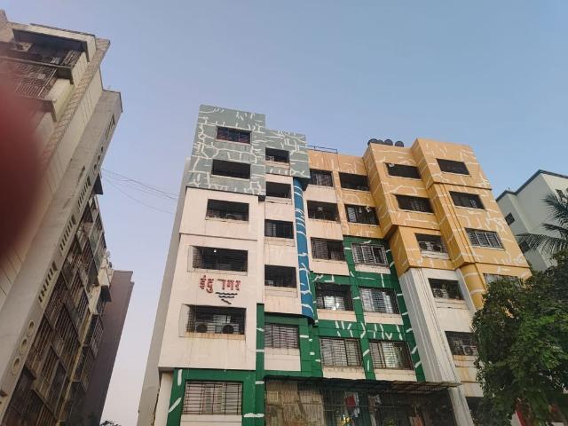 Resale | 2 BHK 800 Sq.Ft. Apartment in Charkop Sector 7