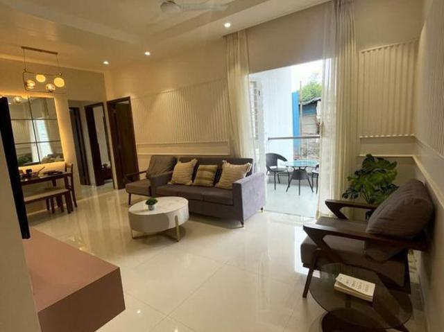 Resale | 2 BHK 800 Sq.Ft. Apartment in Divine Palm Springs