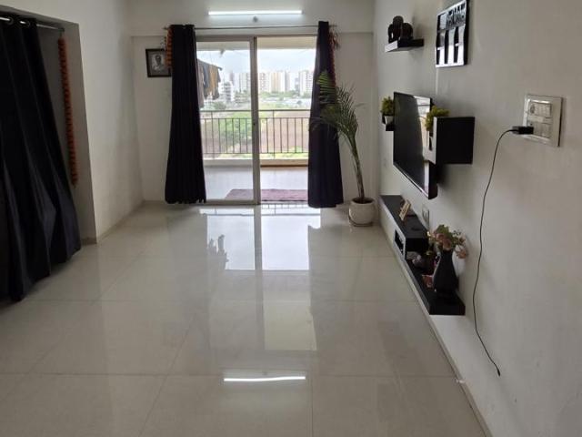 Resale | 2 BHK 800 Sq.Ft. Apartment in Golden Winds