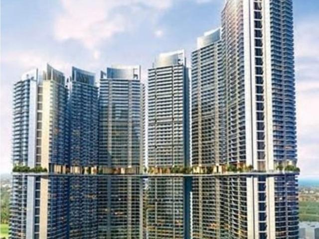 Resale | 2 BHK 800 Sq.Ft. Apartment in LnT Crescent Bay T4