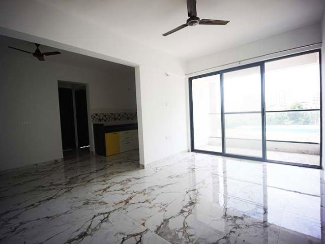 Resale | 2 BHK 800 Sq.Ft. Apartment in Mundhwa