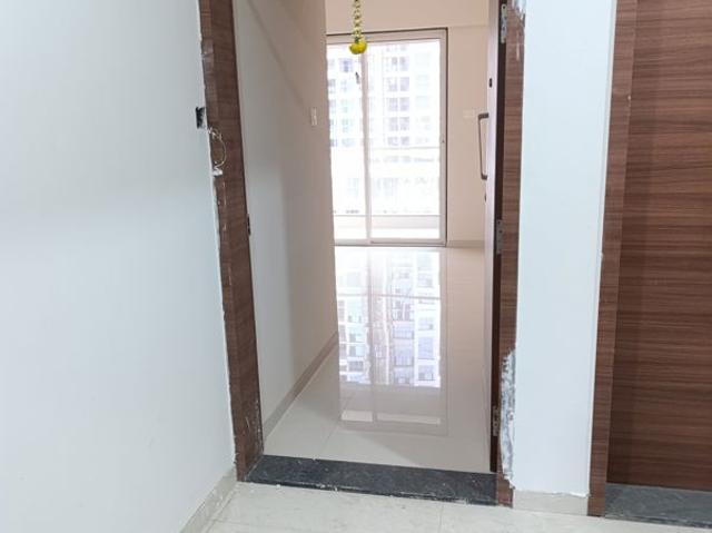Resale | 2 BHK 800 Sq.Ft. Apartment in Rama Metro Life