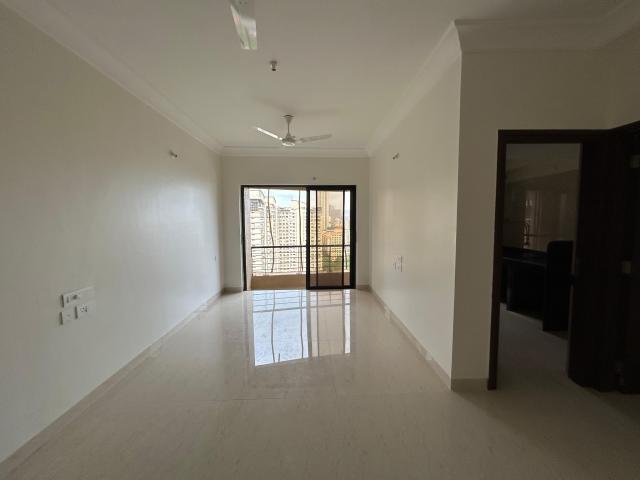 Resale | 2 BHK 800 Sq.Ft. Apartment in Raheja Interface Heights