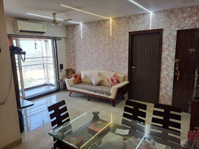 Resale | 2 BHK 800 Sq.Ft. Apartment in Siddhi Highland Park
