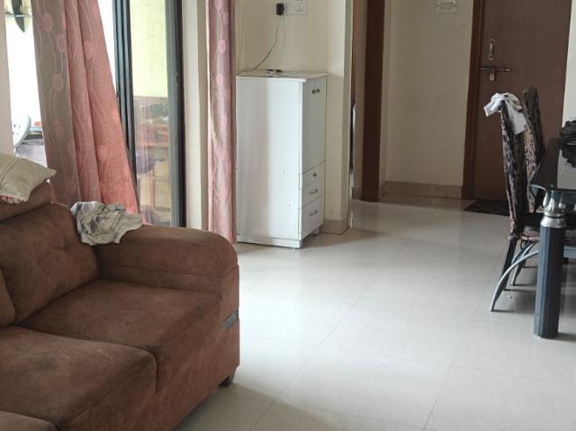 Resale | 2 BHK 801 Sq.Ft. Apartment in Raheja Vistas Phase 3