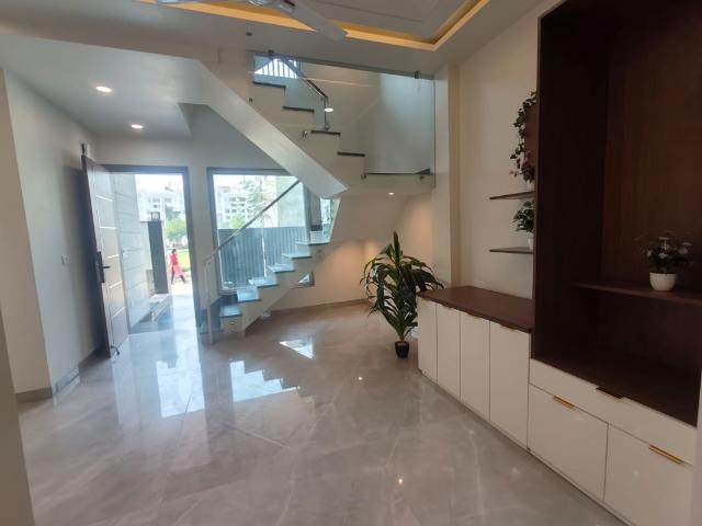 Resale | 2 BHK 80 Sq.Yd. Apartment in Crossing Republik