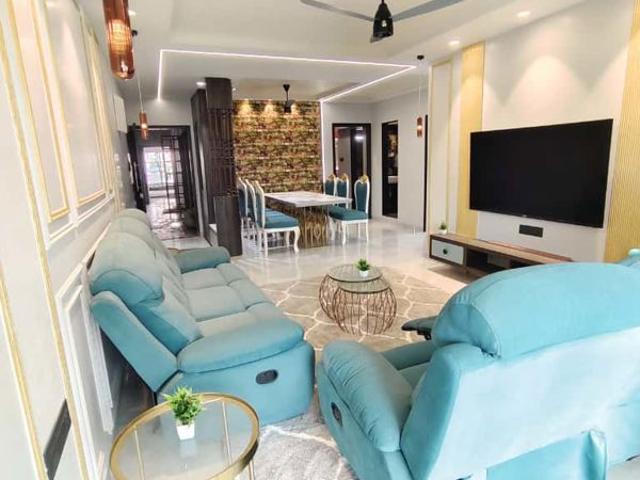 Resale | 2 BHK 818 Sq.Ft. Apartment in Dimples 73 East