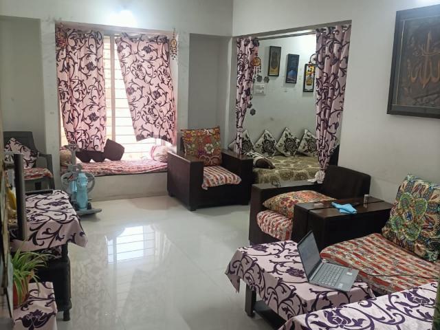 Resale | 2 BHK 810 Sq.Ft. Apartment in Golden Winds