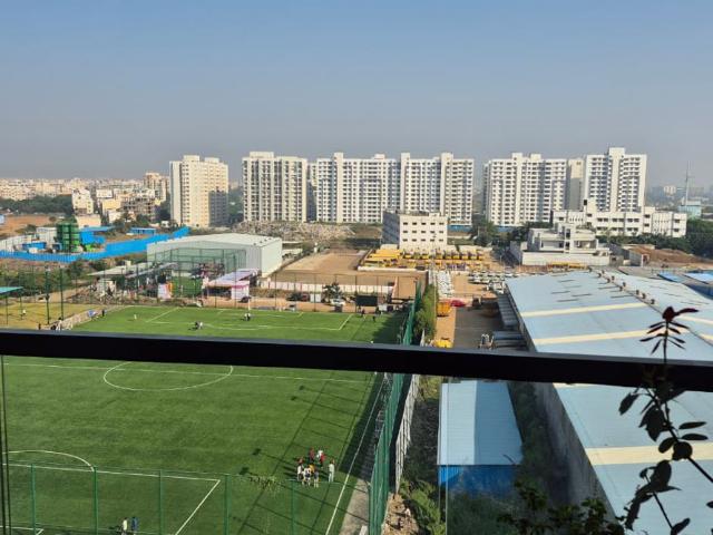 Resale | 2 BHK 824 Sq.Ft. Apartment in Majestique Towers