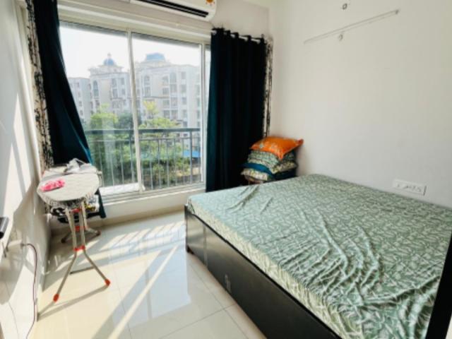 Resale | 2 BHK 825 Sq.Ft. Apartment in L & T Seawoods Residences Phase 1 Part A