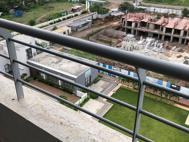 Resale | 2 BHK 820 Sq.Ft. Apartment in Vascon Citron Phase 1