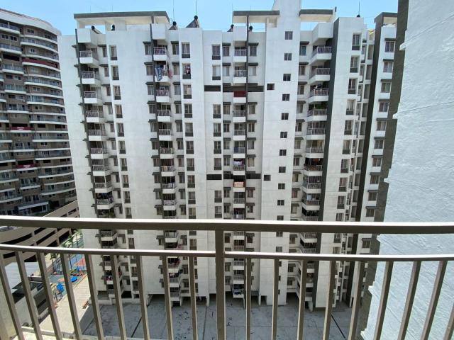 Resale | 2 BHK 835 Sq.Ft. Apartment in HS Lagom Homes