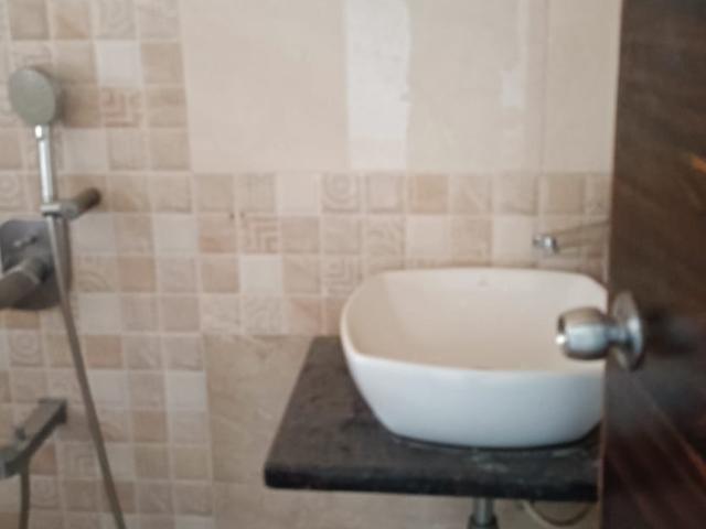 Resale | 2 BHK 835 Sq.Ft. Apartment in Khar West