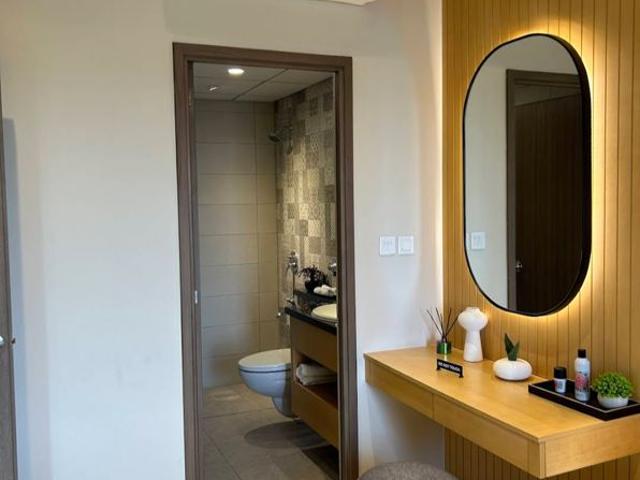 Resale | 2 BHK 838 Sq.Ft. Apartment in High Grounds