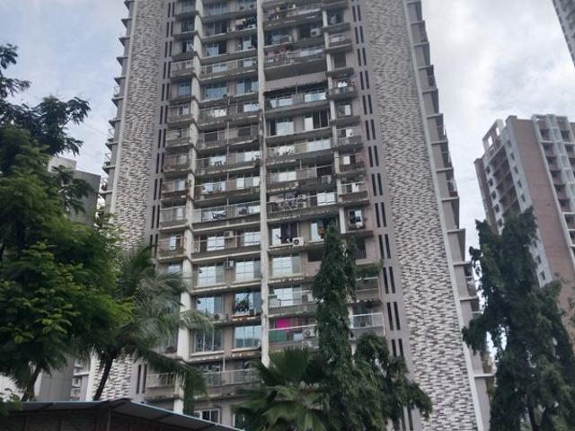 Resale | 2 BHK 831 Sq.Ft. Apartment in Kaustubh Platinum