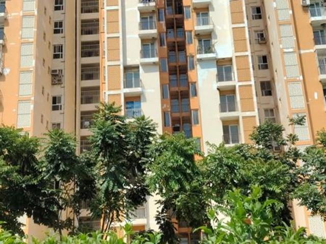 Resale | 2 BHK 840 Sq.Ft. Apartment in Wave City