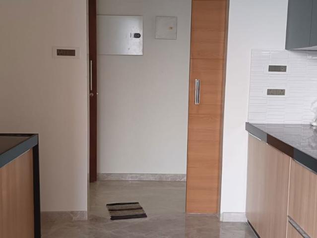 Resale | 2 BHK 840 Sq.Ft. Apartment in Origin Claremont
