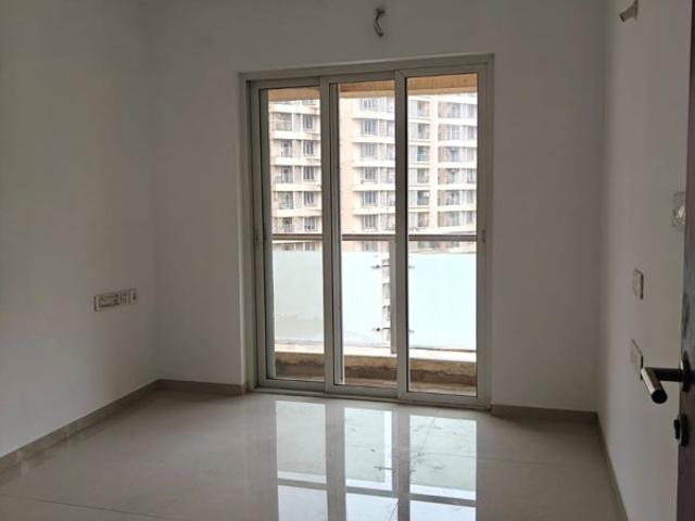 Resale | 2 BHK 855 Sq.Ft. Apartment in Dosti Group Imperia