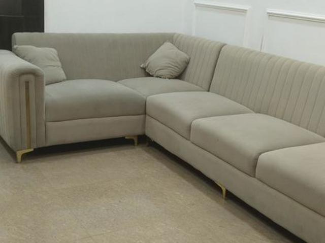 Resale | 2 BHK 855 Sq.Ft. Apartment in Indrapuram