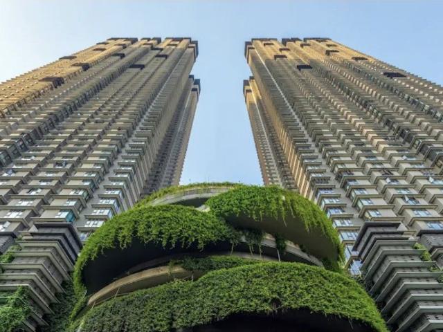 Resale | 2 BHK + 857 Sq.Ft. Apartment in Lodha The Park
