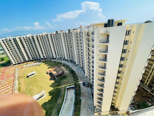 Resale | 2 BHK 850 Sq.Ft. Apartment in The Address Mullanpur