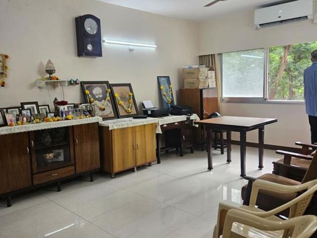 Resale | 2 BHK 850 Sq.Ft. Apartment in Dadar East