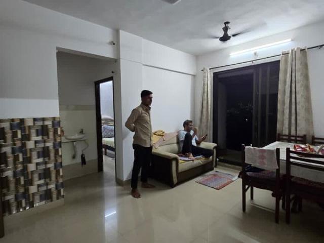 Resale | 2 BHK 850 Sq.Ft. Apartment in EV Crystal