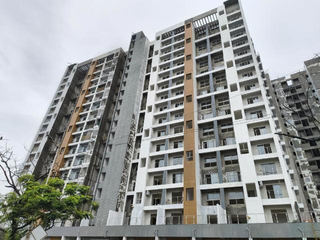 Resale | 2 BHK 850 Sq.Ft. Apartment in Gera Planet Of Joy