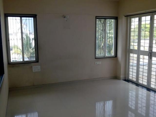 Resale | 2 BHK 850 Sq.Ft. Apartment in Ideal Colony