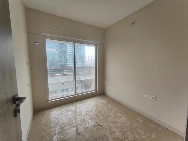 Resale | 2 BHK 850 Sq.Ft. Apartment in Juhu