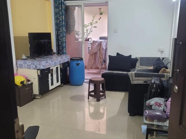 Resale | 2 BHK 850 Sq.Ft. Apartment in Narhe