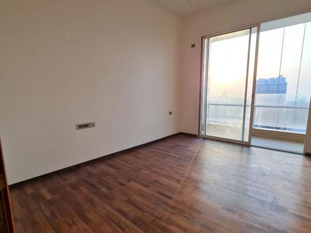 Resale | 2 BHK 850 Sq.Ft. Apartment in Omkar Alta Monte