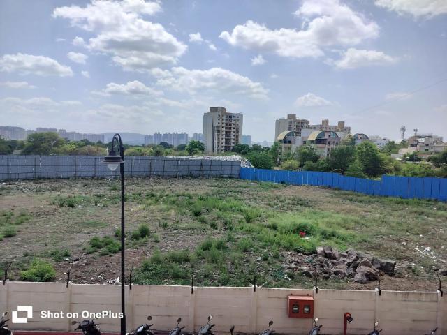 Resale | 2 BHK + 850 Sq.Ft. Apartment in Puranik Aldea Anexo