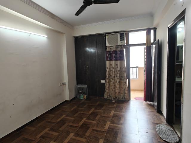 Resale | 2 BHK 850 Sq.Ft. Apartment in Raj Nagar Extension