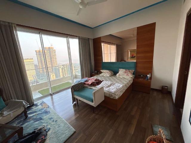 Resale | 2 BHK + 864 Sq.Ft. Apartment in L&T Crescent Bay T2