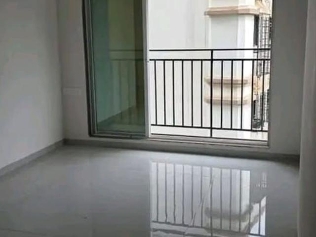 Resale | 2 BHK 867 Sq.Ft. Apartment in Anant Tara