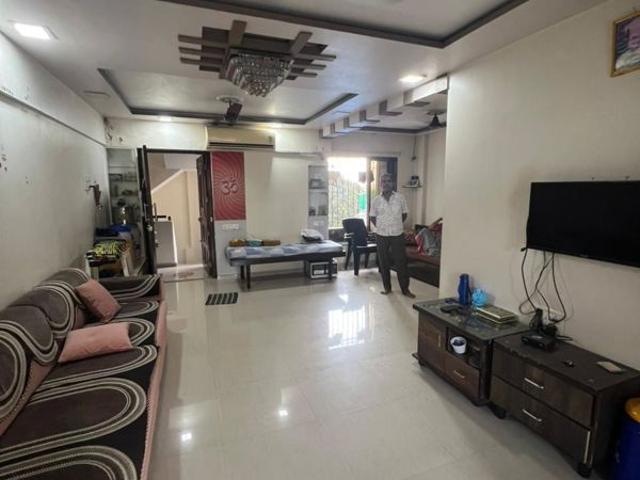 Resale | 2 BHK 860 Sq.Ft. Apartment in Ornate CHS Chembur