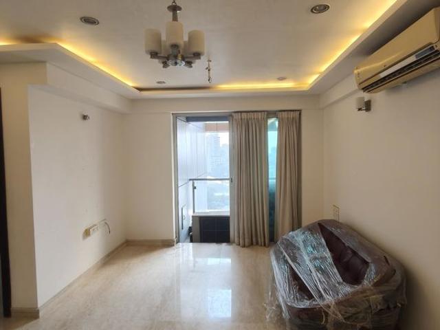 Resale | 2 BHK + 860 Sq.Ft. Apartment in Raheja Atlantis