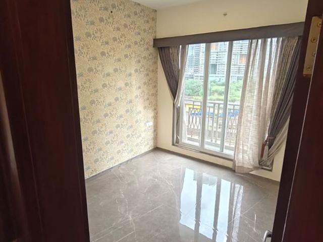 Resale | 2 BHK 875 Sq.Ft. Apartment in Paradise Sai World Empire