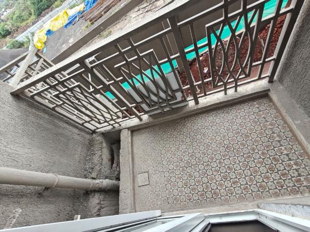 Resale | 2 BHK 875 Sq.Ft. Apartment in Paradise Sai World Empire