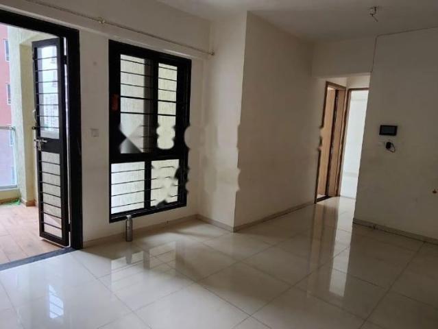 Resale | 2 BHK 871 Sq.Ft. Apartment in Kohinoor Sapphire