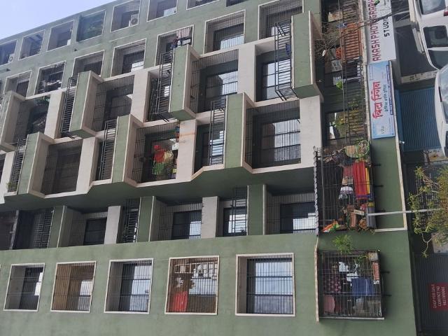 Resale | 2 BHK 880 Sq.Ft. Apartment in Khadakpada