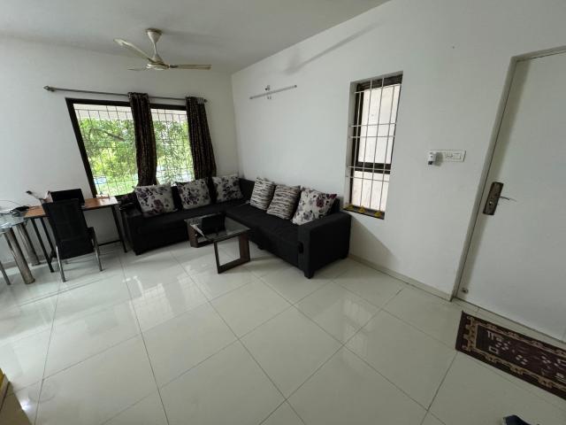 Resale | 2 BHK 895 Sq.Ft. Apartment in Windwards CHS