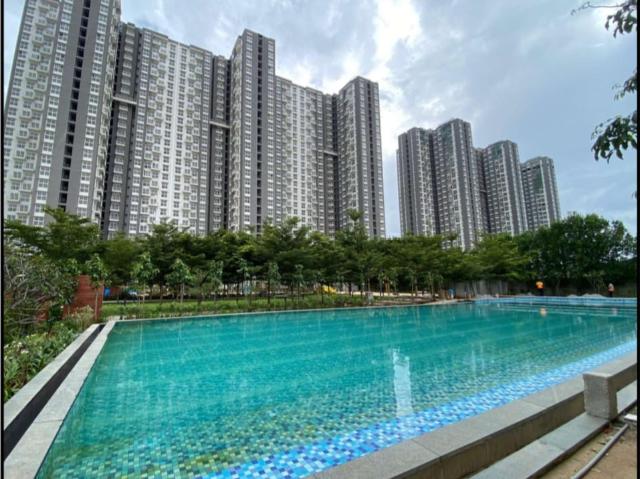 Resale | 2 BHK 904 Sq.Ft. Apartment in Godrej Ananda
