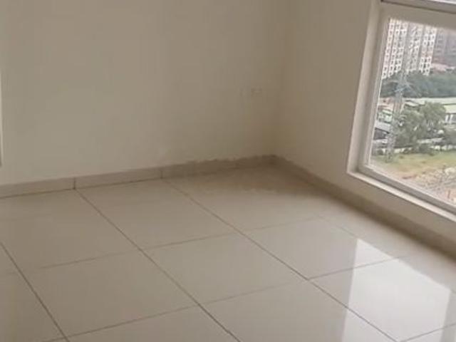 Resale | 2 BHK 904 Sq.Ft. Apartment in Godrej Ananda